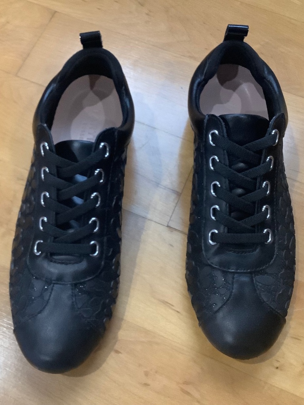 Original fashion sneakers size 6.5